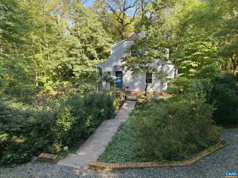 2404 Pine Garth Run Charlottesville VA 22901