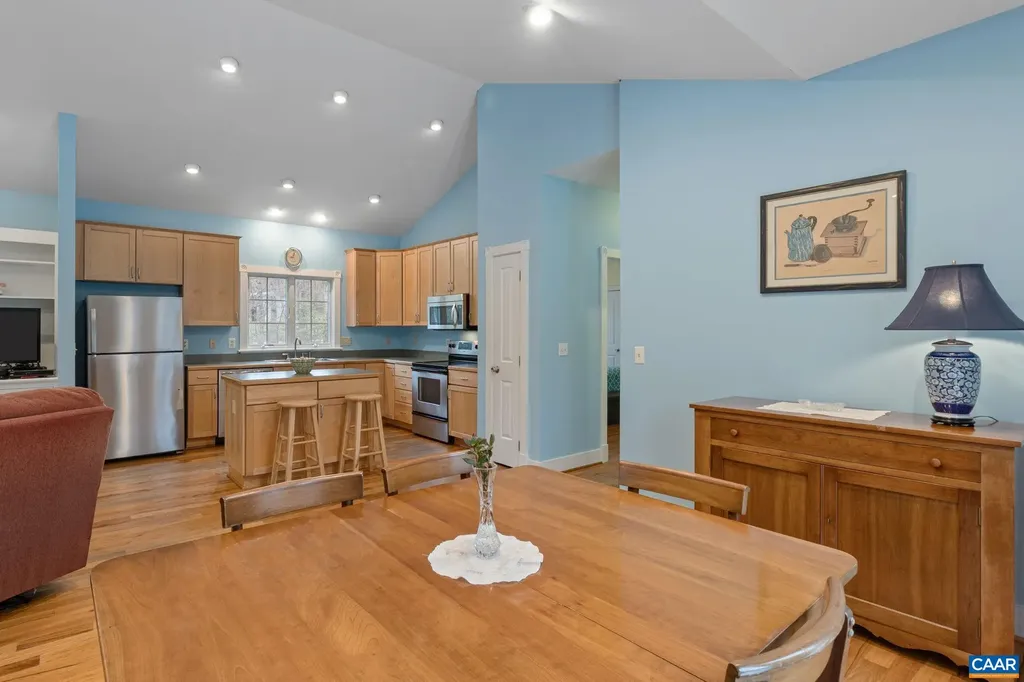 500 Rhue Hollow Road Roseland VA 22967