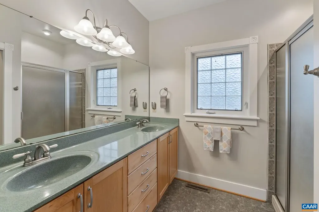 500 Rhue Hollow Road Roseland VA 22967