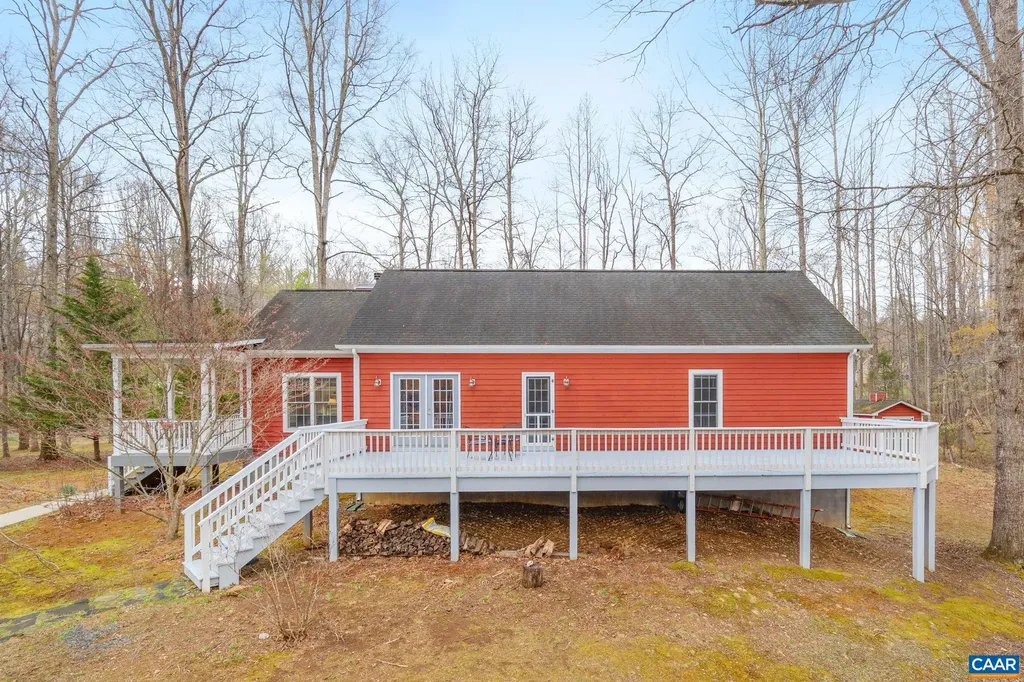 500 Rhue Hollow Road Roseland VA 22967