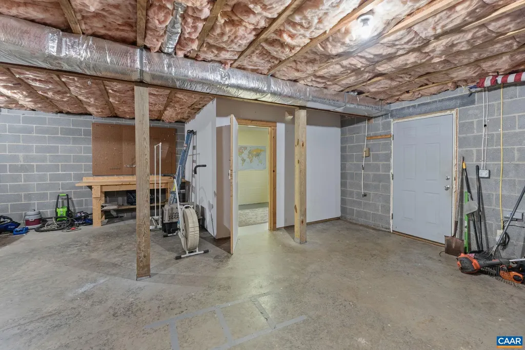 500 Rhue Hollow Road Roseland VA 22967