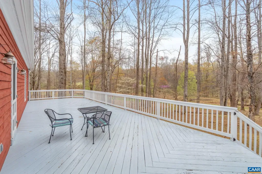 500 Rhue Hollow Road Roseland VA 22967