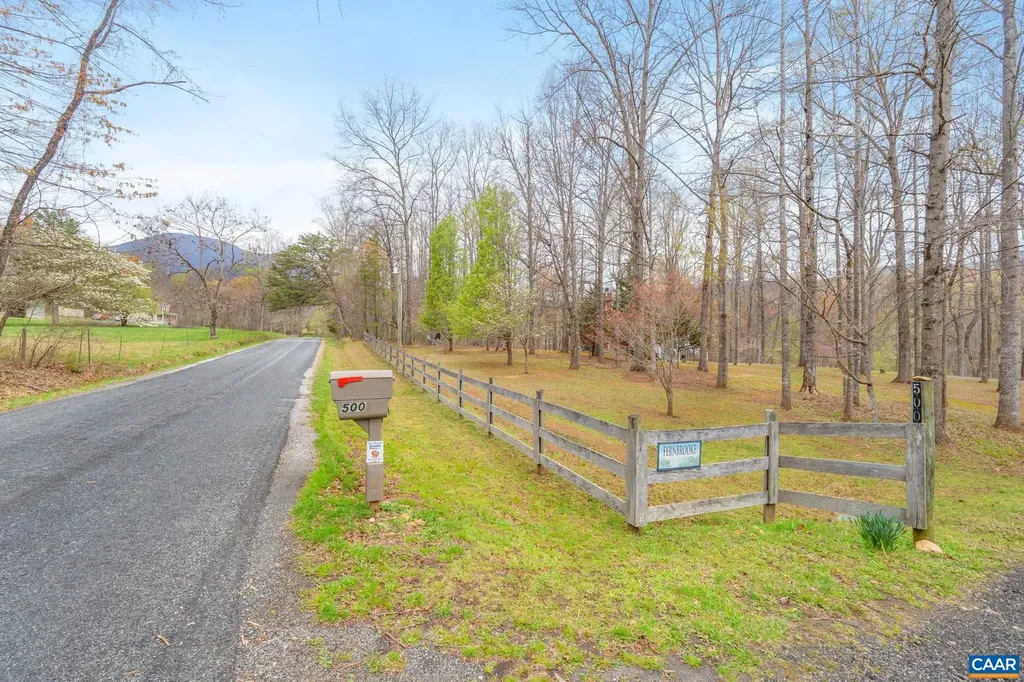 500 Rhue Hollow Road Roseland VA 22967