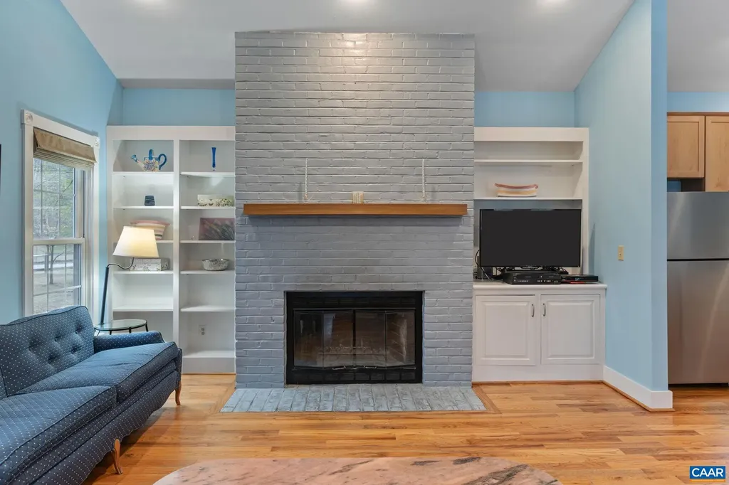 500 Rhue Hollow Road Roseland VA 22967