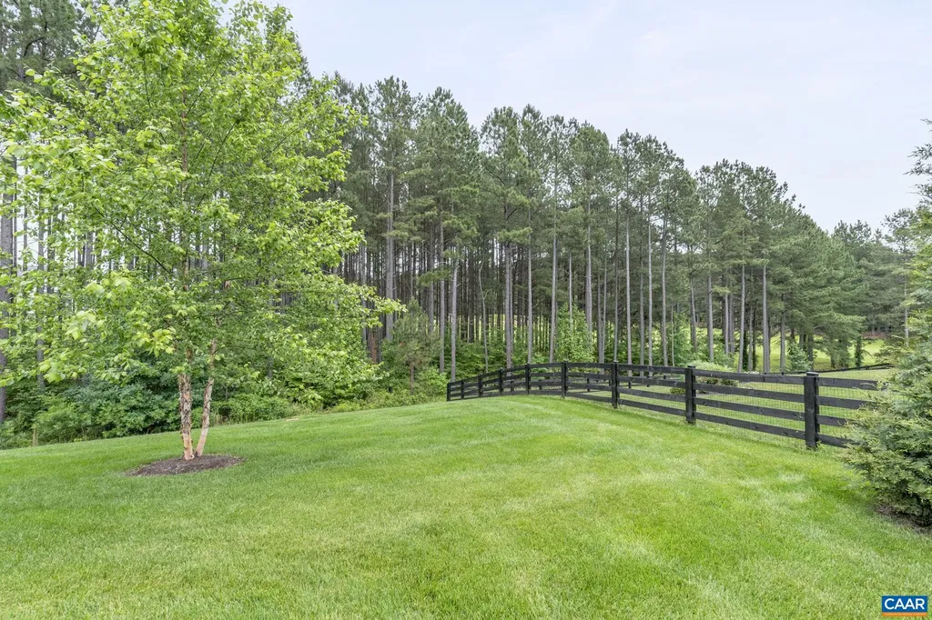 45 Heritage Drive Zion Crossroads VA 22942