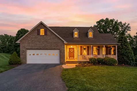 12 Little John Court Waynesboro VA 22980