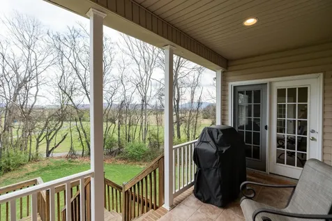 12 Little John Court Waynesboro VA 22980