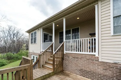 12 Little John Court Waynesboro VA 22980