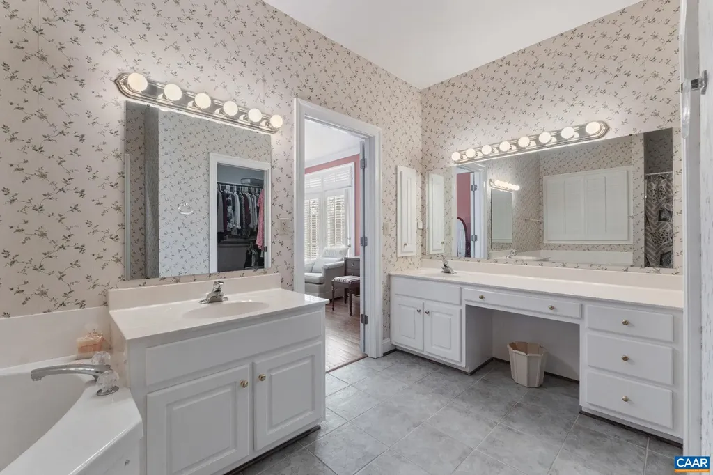 1563 Heathrow Lane Keswick VA 22947