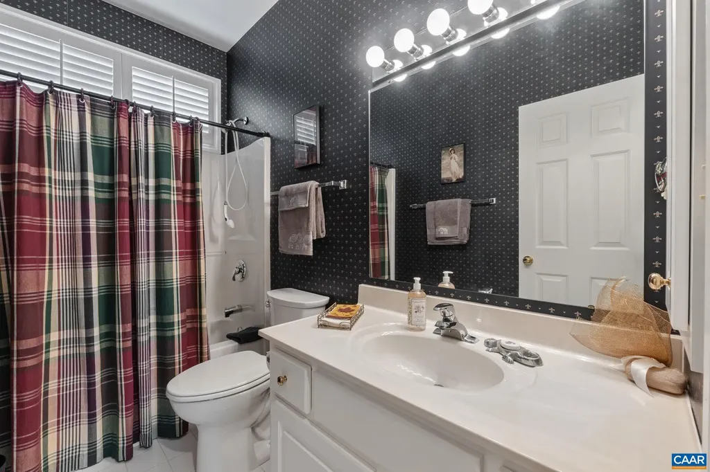 1563 Heathrow Lane Keswick VA 22947