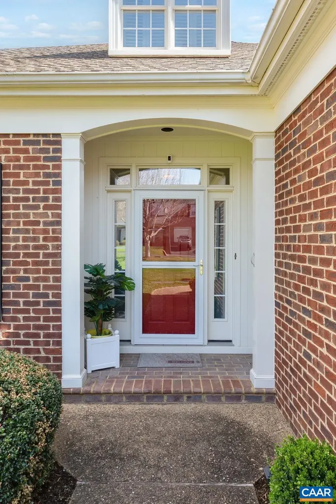 1563 Heathrow Lane Keswick VA 22947