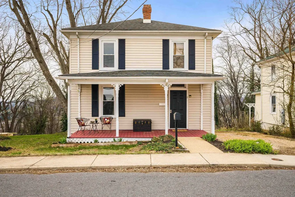 1306 Johnson Street W Staunton VA 24401