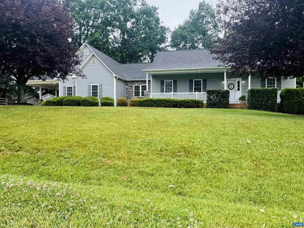 18 Forest View Lane Fishersville VA 22939