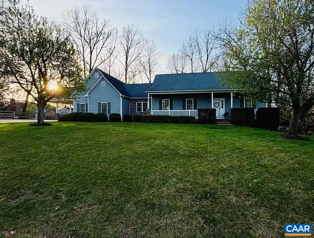 18 Forest View Lane Fishersville VA 22939