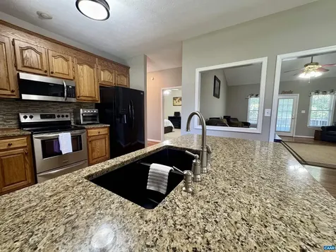 18 Forest View Lane Fishersville VA 22939