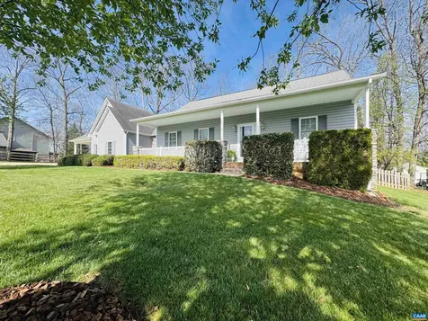 18 Forest View Lane Fishersville VA 22939