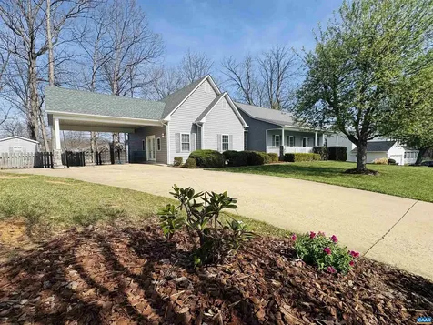 18 Forest View Lane Fishersville VA 22939