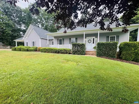 18 Forest View Lane Fishersville VA 22939