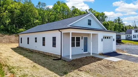 1303 East Main Street Waynesboro VA 22980
