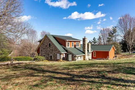 304 Big Valley Lane Mount Solon VA 22843