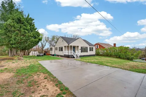 106 Shenandoah Avenue Shenandoah VA 22849