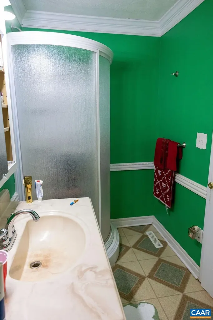 5705 Louisa Road Keswick VA 22947