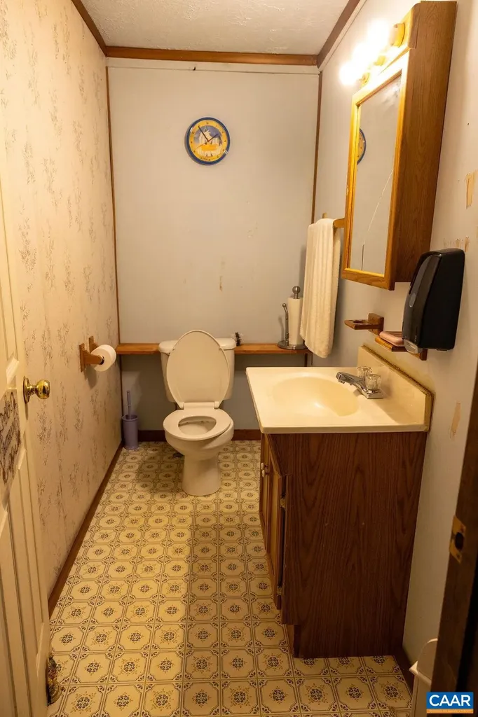 5705 Louisa Road Keswick VA 22947