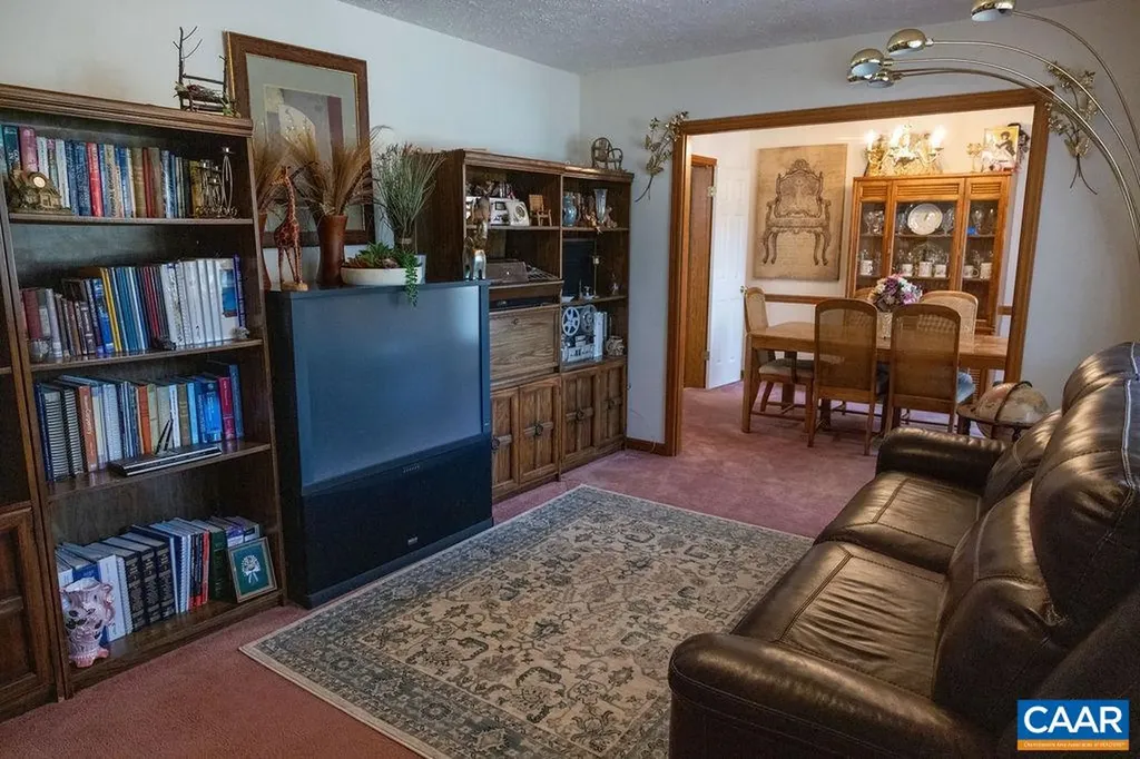 5705 Louisa Road Keswick VA 22947