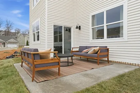 126 Meadow Ridge Way Staunton VA 24401