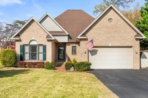 204 Rose Hill Circle Staunton VA 24401