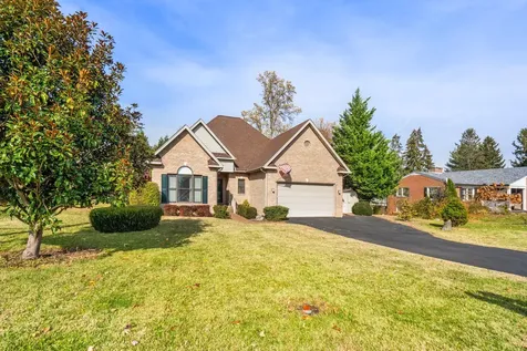 204 Rose Hill Circle Staunton VA 24401