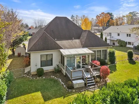 204 Rose Hill Circle Staunton VA 24401