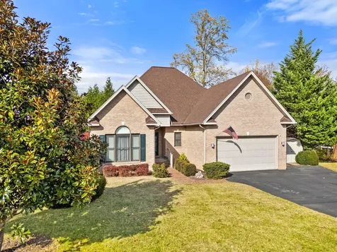 204 Rose Hill Circle Staunton VA 24401