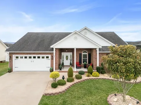 23 Slate Drive Stuarts Draft VA 24477