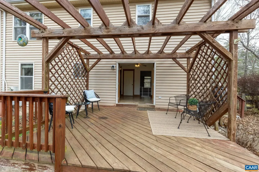 31 Lafayette Drive Palmyra VA 22963