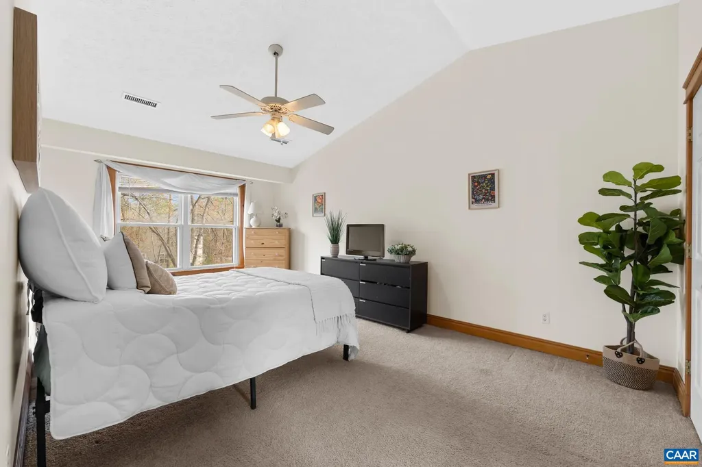 31 Lafayette Drive Palmyra VA 22963