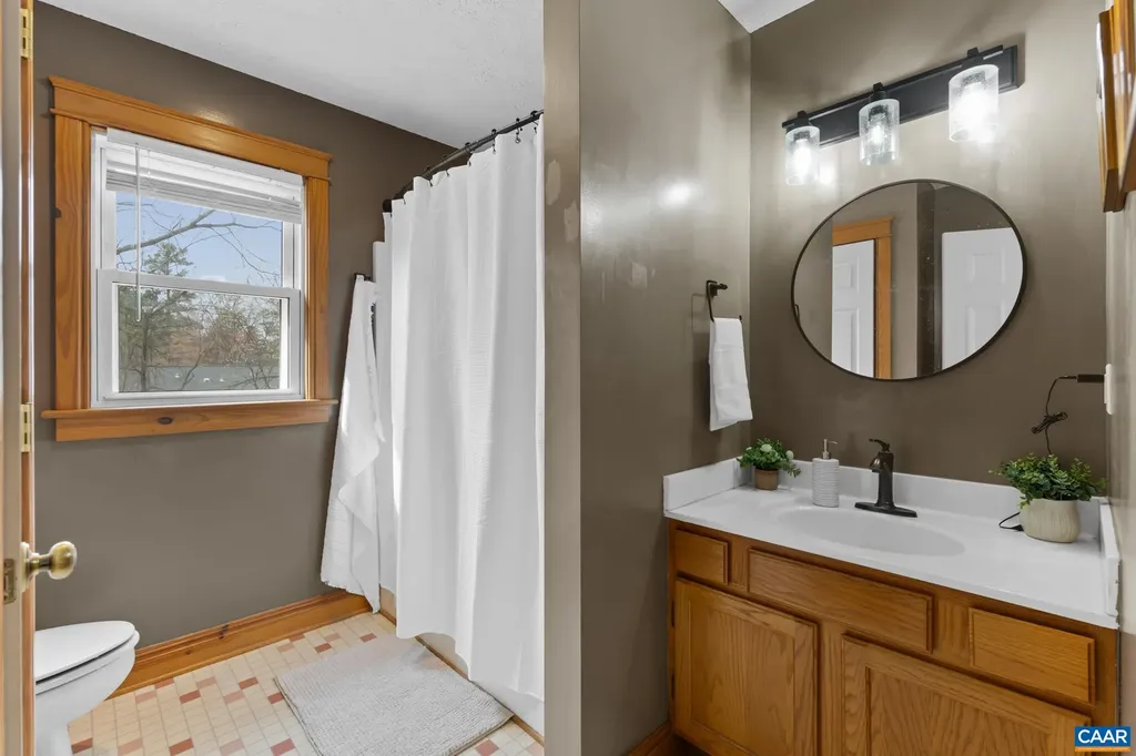 31 Lafayette Drive Palmyra VA 22963