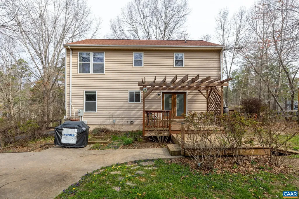 31 Lafayette Drive Palmyra VA 22963