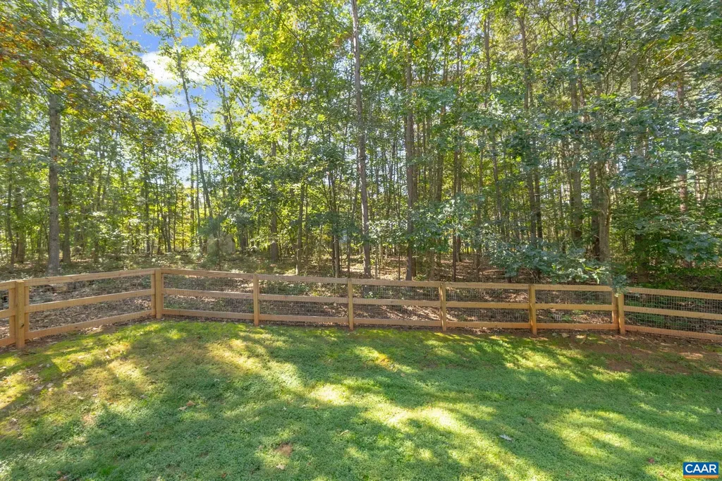 442 Rosewood Drive W Barboursville VA 22923