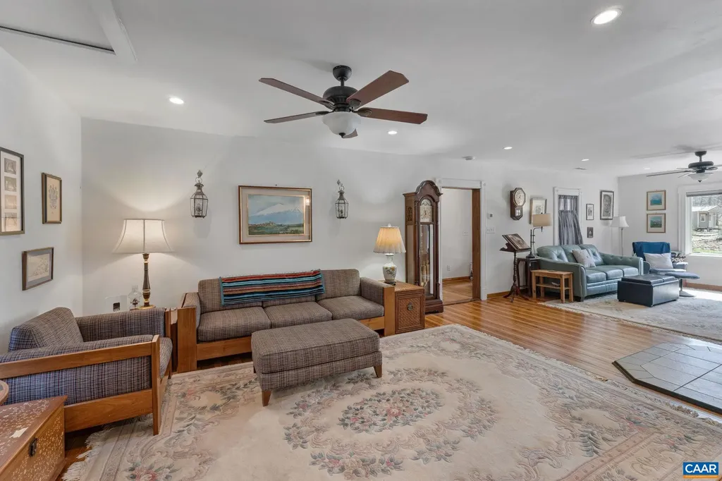 3205 Polecat Creek Lane Scottsville VA 24590
