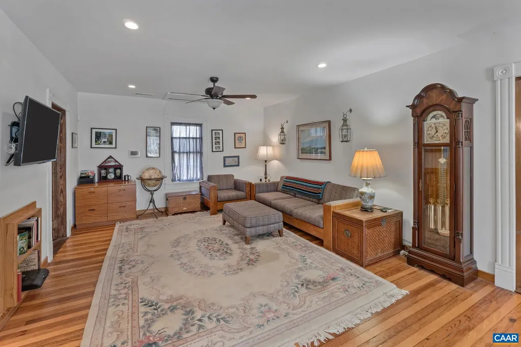 3205 Polecat Creek Lane Scottsville VA 24590