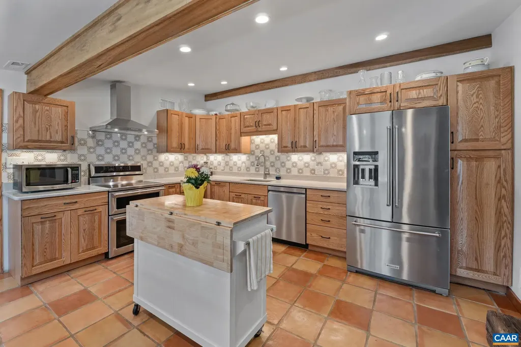 3205 Polecat Creek Lane Scottsville VA 24590