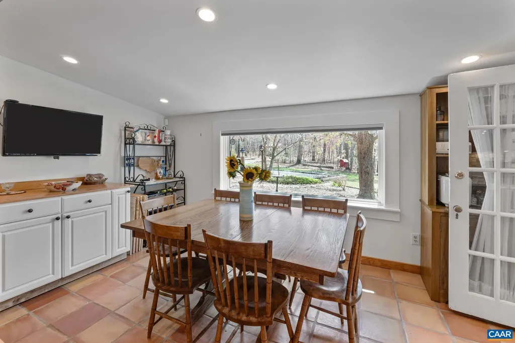 3205 Polecat Creek Lane Scottsville VA 24590