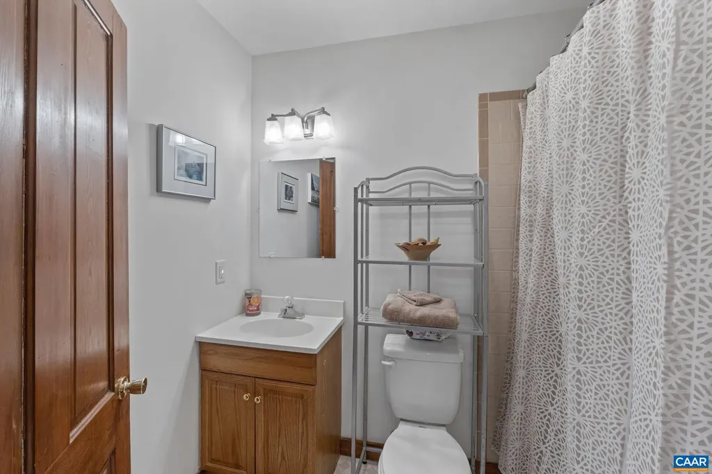 3205 Polecat Creek Lane Scottsville VA 24590