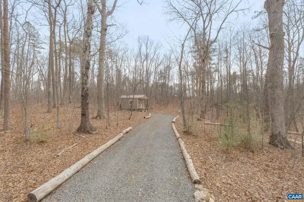 3205 Polecat Creek Lane Scottsville VA 24590