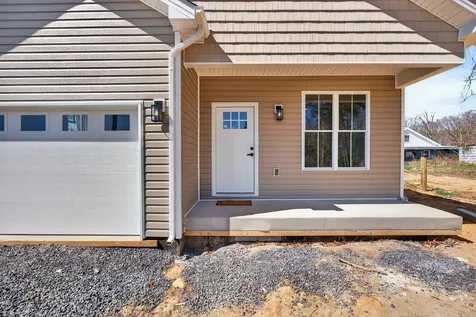 487 Pocahontas Avenue Shenandoah VA 22849