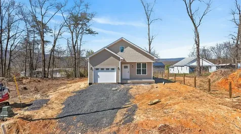487 Pocahontas Avenue Shenandoah VA 22849