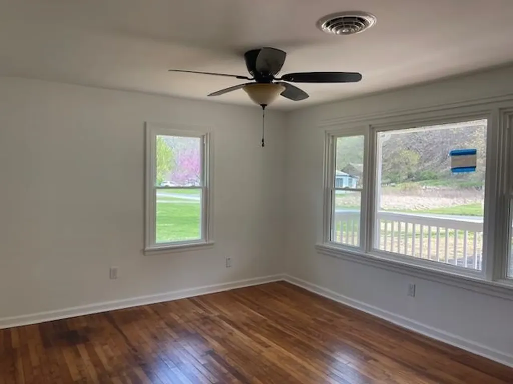 336 Railroad Avenue W Craigsville VA 24430