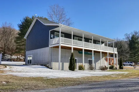 37 & 39 Whistle Lane Shenandoah VA 22849