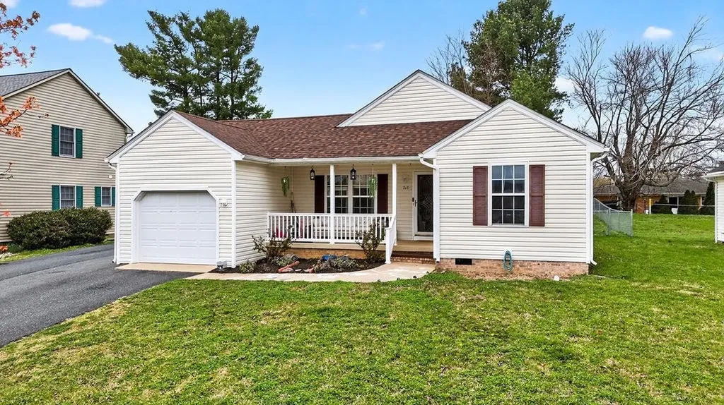 213 Adventure Trail Waynesboro VA 22980